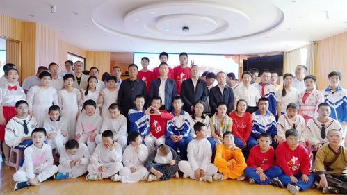 以愛之名,獻(xiàn)禮司慶 銀河基金全體員工為特教師生捐贈校服